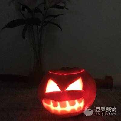 萬圣節(jié)南瓜燈的做法