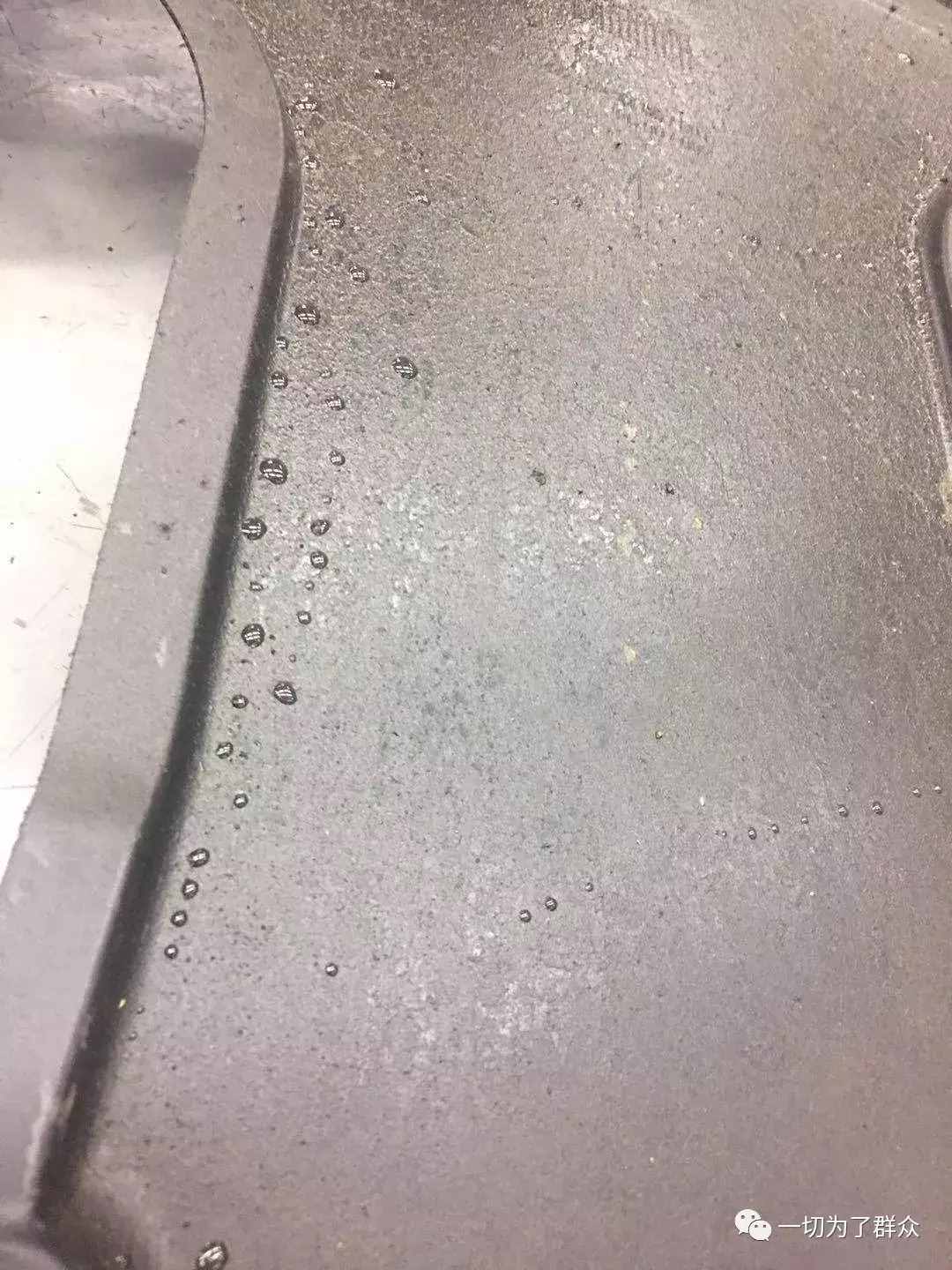 奔馳“新”猛料！發(fā)動機又雙叒叕“漏油”！德國制進口百萬豪車 4S店“又”按三包無法退換車