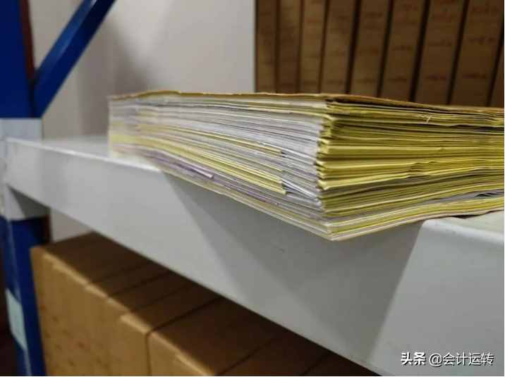 絕了！看了華為會計裝訂的憑證，你還敢說自己會做手工賬嗎？