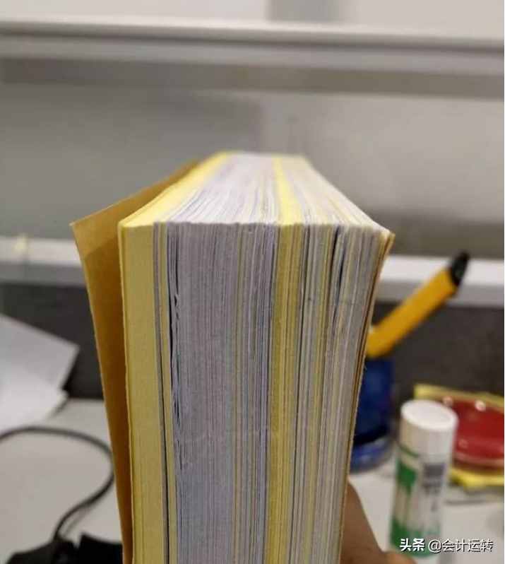 絕了！看了華為會計裝訂的憑證，你還敢說自己會做手工賬嗎？