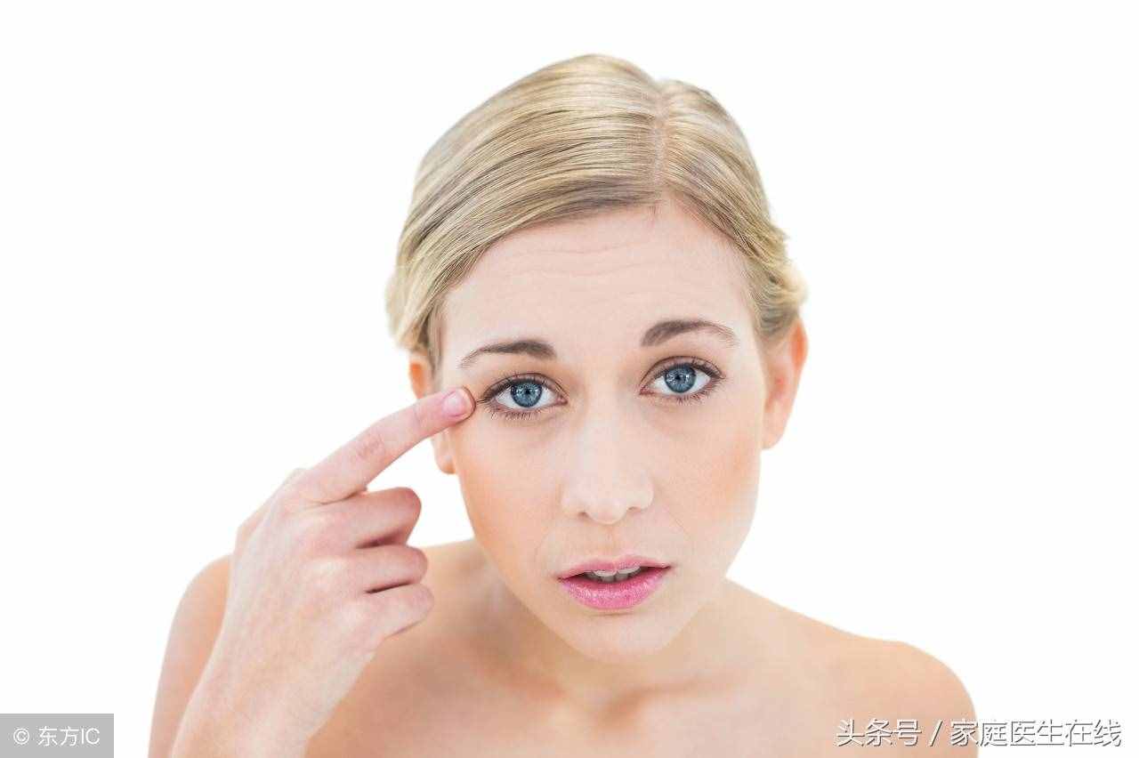 皺紋悄悄爬上眼角？5個(gè)妙招撫平皺紋，年輕十歲！
