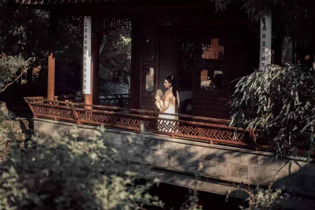 納蘭容若這6首詞，唱盡人世悲歡，美到極致