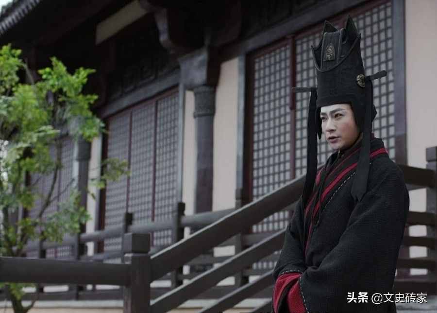 《大秦賦》：嫪?dú)彼酵ㄚw姬還生了兩個(gè)兒子，嬴政是如何處置他的？