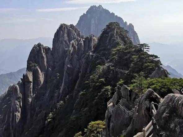 大美黃山奇松怪石