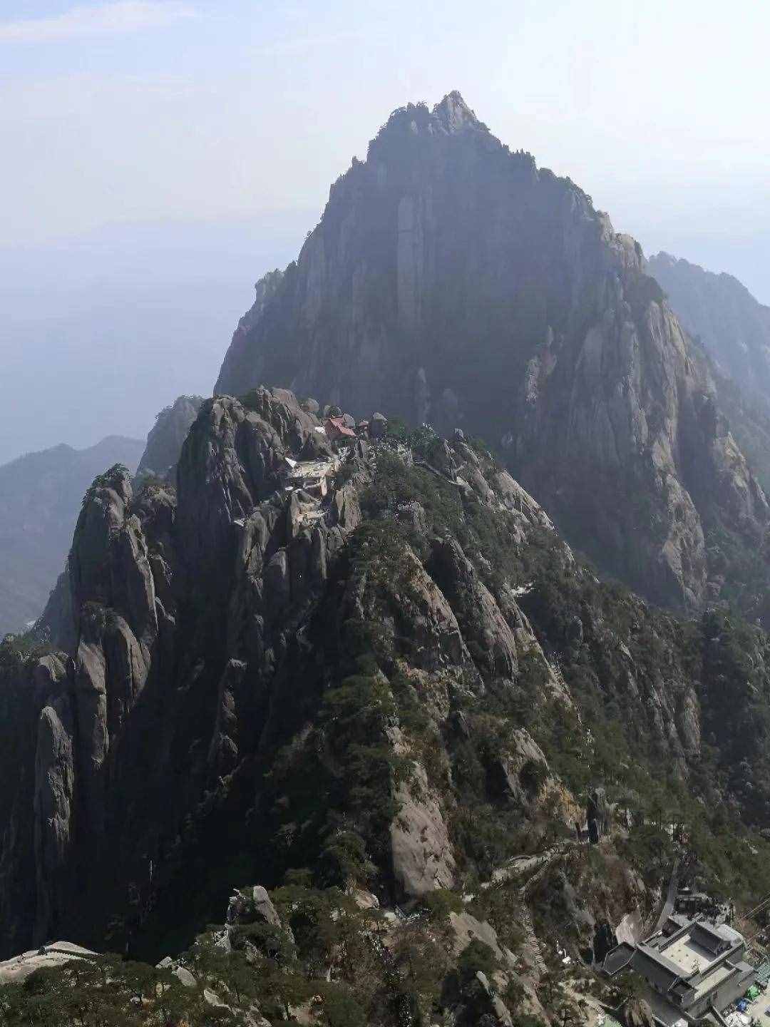 大美黃山奇松怪石