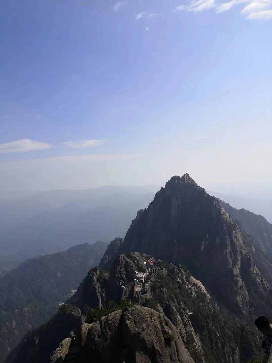 大美黃山奇松怪石
