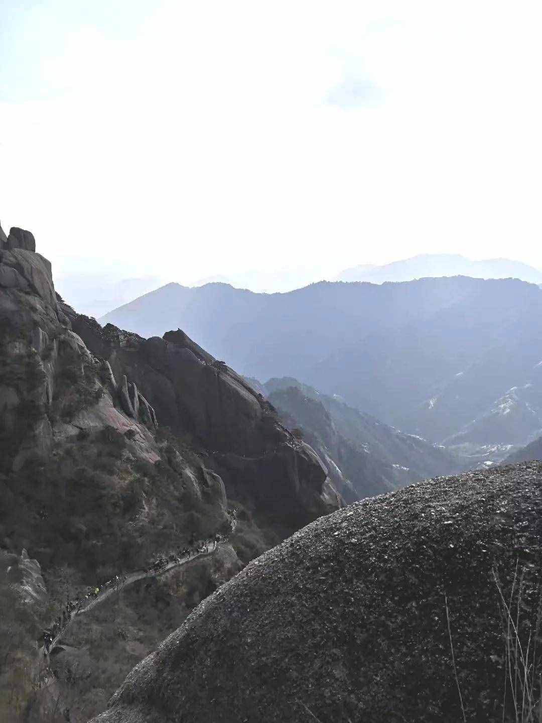 大美黃山奇松怪石