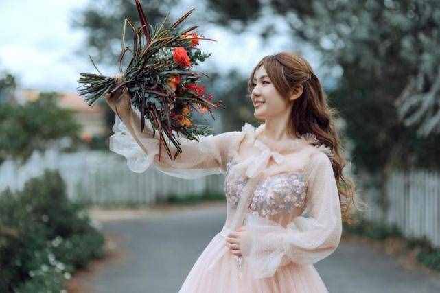 想讓女人喜歡你，不用討好她，做到這3點(diǎn)就夠了