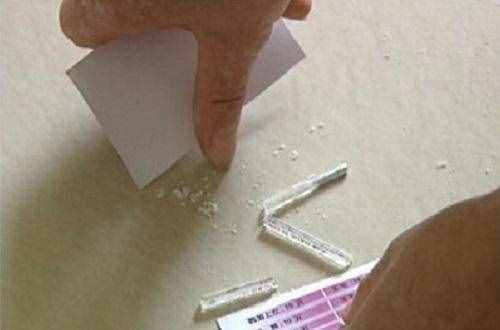 水銀溫度計(jì)摔碎了，做好這3步，不怕中毒清理得干凈