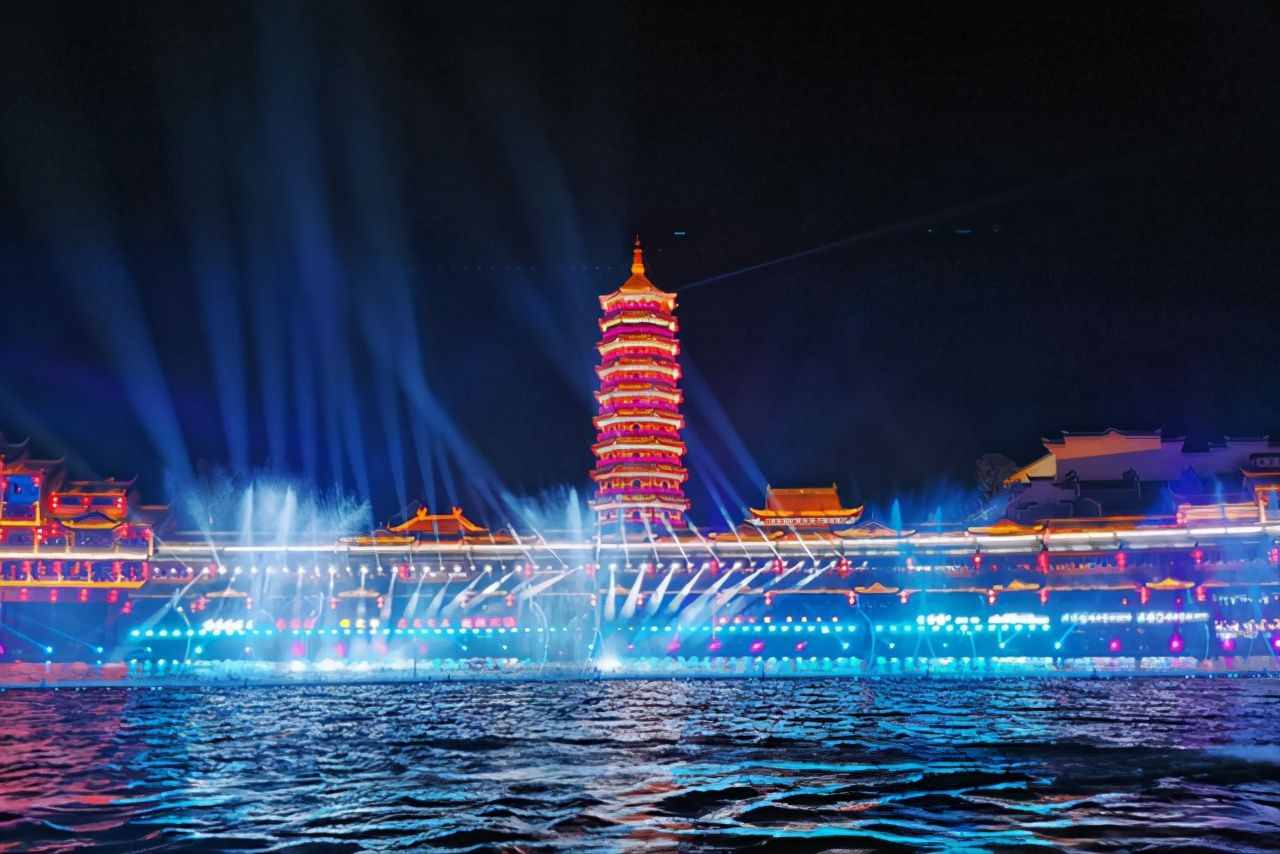浙江曾斥資50億修建的古鎮(zhèn)，因商業(yè)氣息嚴重，逐漸被游客“遺忘”