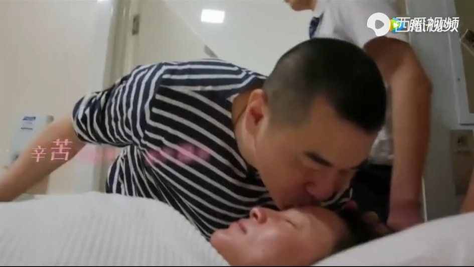 童年女神蔣勤勤與蘇格拉底·斌的“艱難”愛(ài)情，忒搞笑