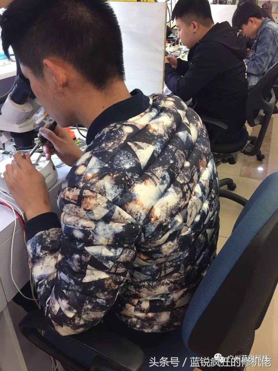 手機(jī)進(jìn)水不開(kāi)機(jī)怎么搶救