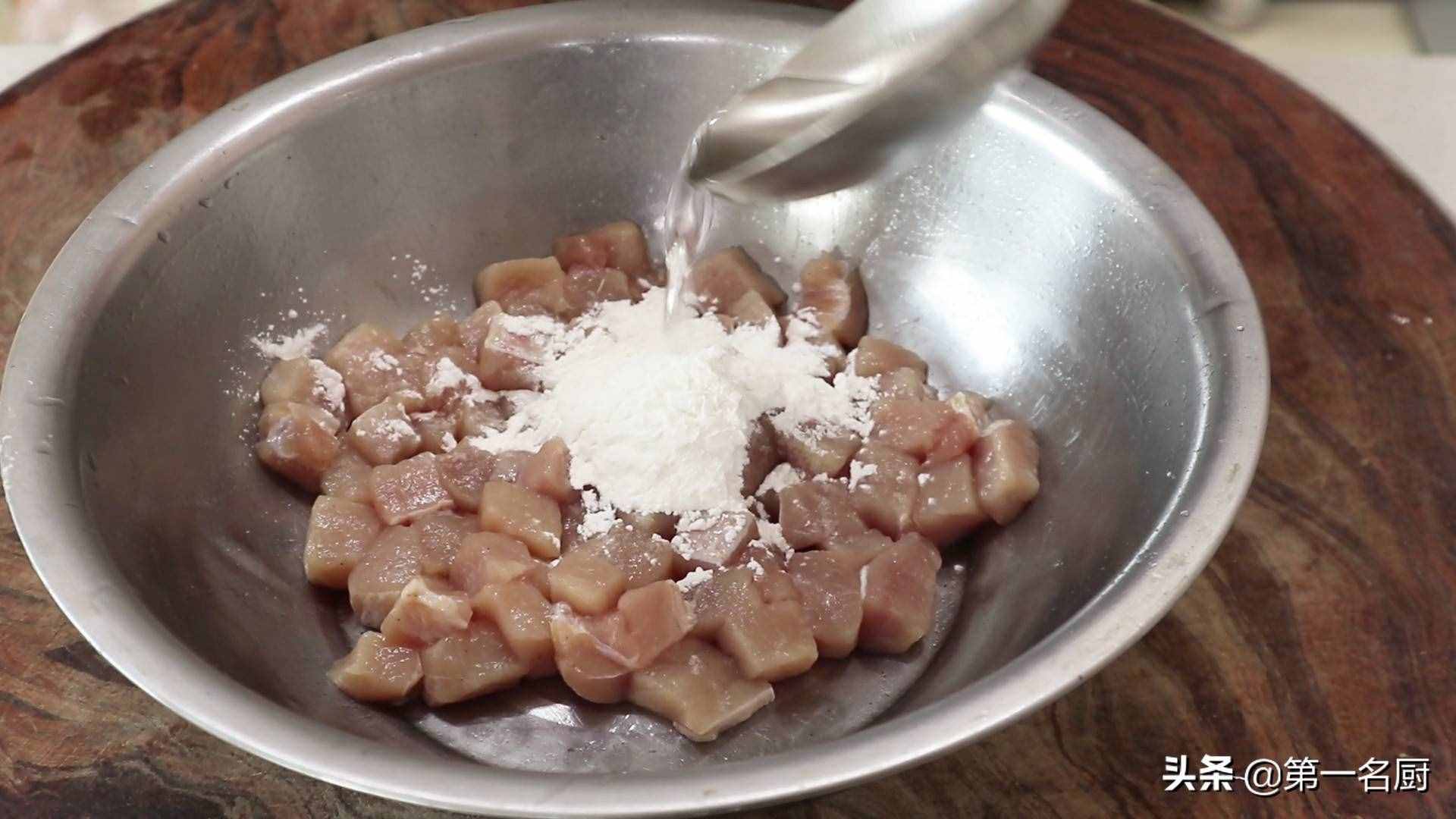 熘肉段的家常做法，詳細講解掛糊和調(diào)汁技巧，簡單實用，先收藏了