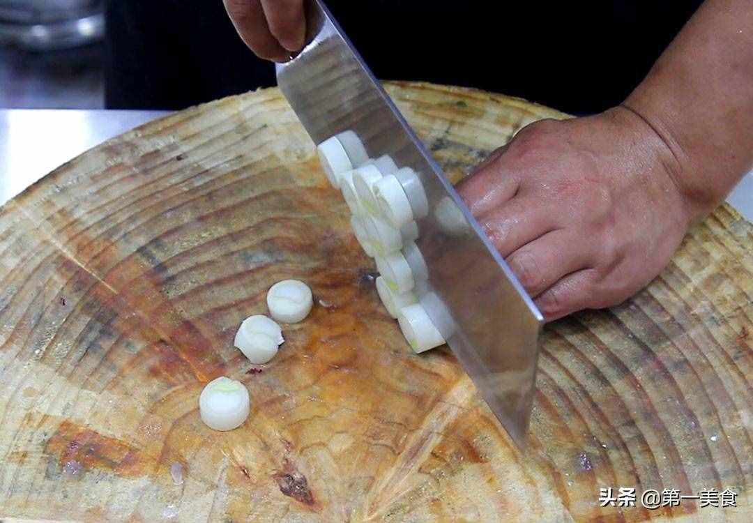 宮保雞丁家常做法，學(xué)會(huì)這個(gè)做法，想吃可以在家做，不用去飯店了