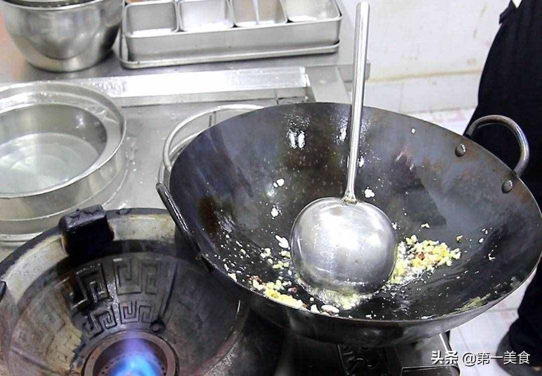 宮保雞丁家常做法，學(xué)會(huì)這個(gè)做法，想吃可以在家做，不用去飯店了