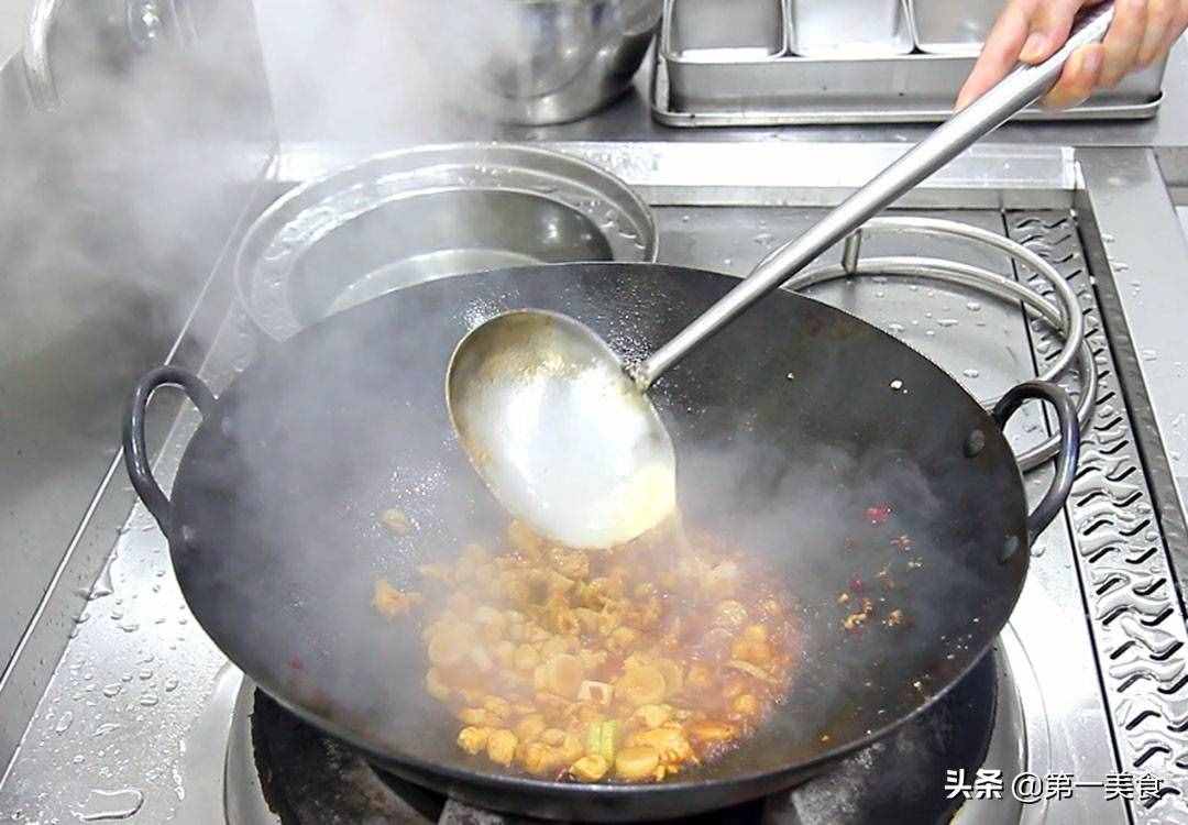 宮保雞丁家常做法，學(xué)會(huì)這個(gè)做法，想吃可以在家做，不用去飯店了