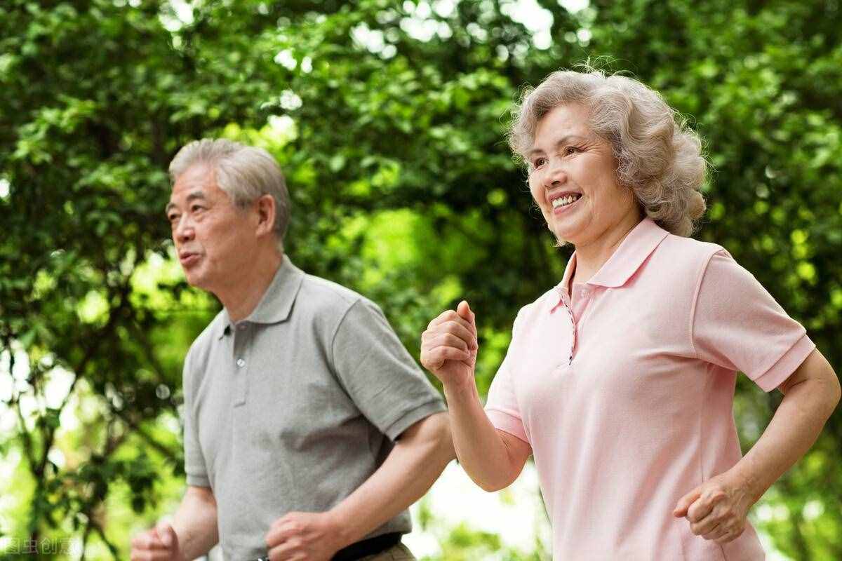 老人動一動，健康更長壽！最適合老年人的5項運動，簡單易學(xué)