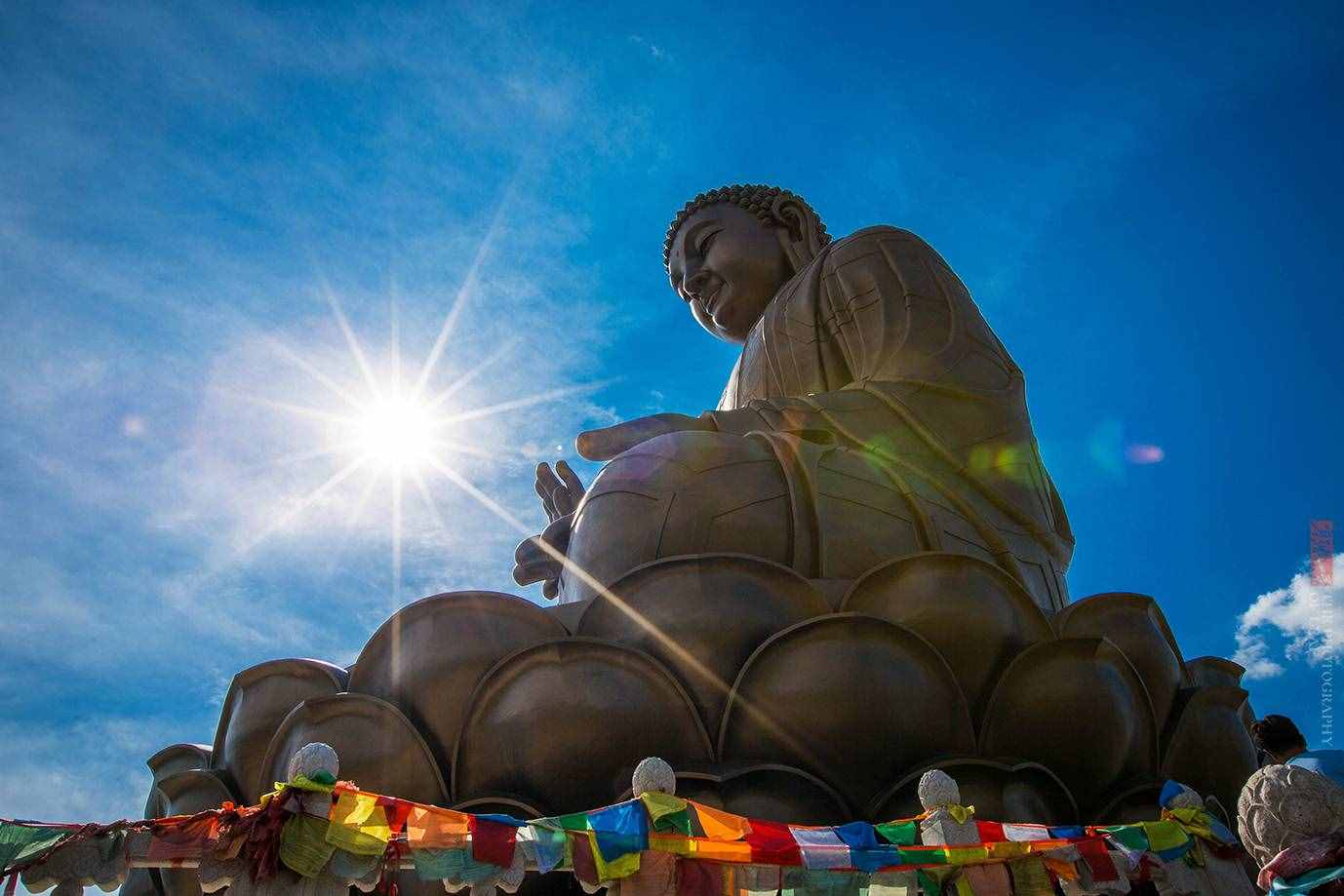 世界最大釋迦牟尼坐佛原來在這里，還能親眼目睹佛祖真身舍利
