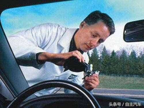 我可以自己處理玻璃劃痕？