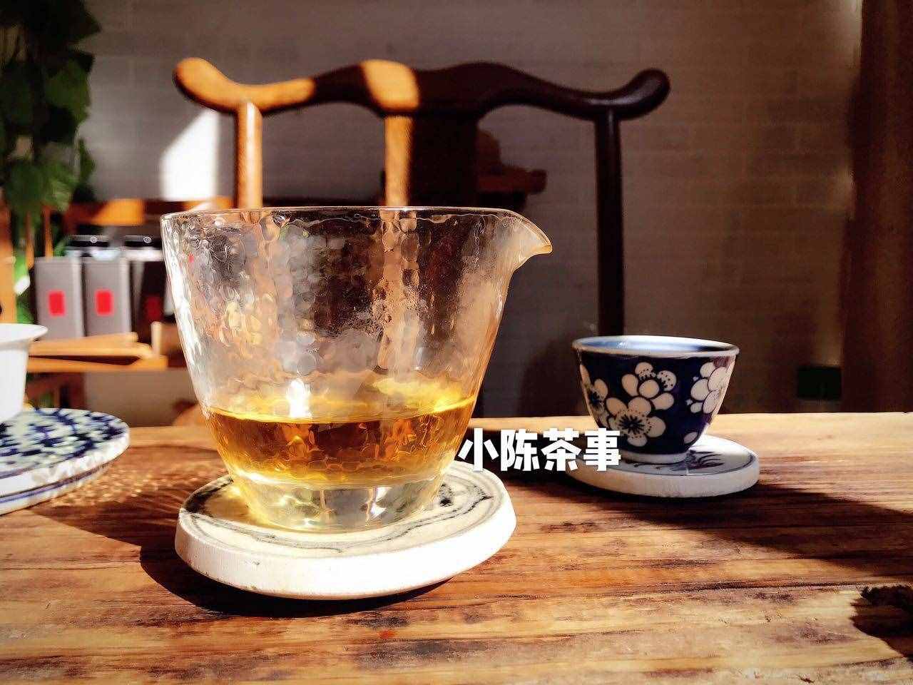 秋季，該喝什么茶？綠茶、白茶、普洱茶、武夷巖茶還是紅茶？