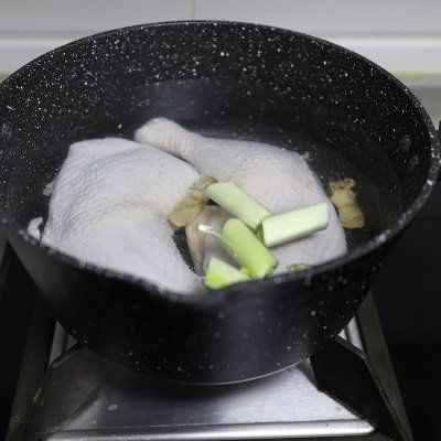 99%的人都吃過(guò)的白切雞腿，只有1%的人會(huì)做