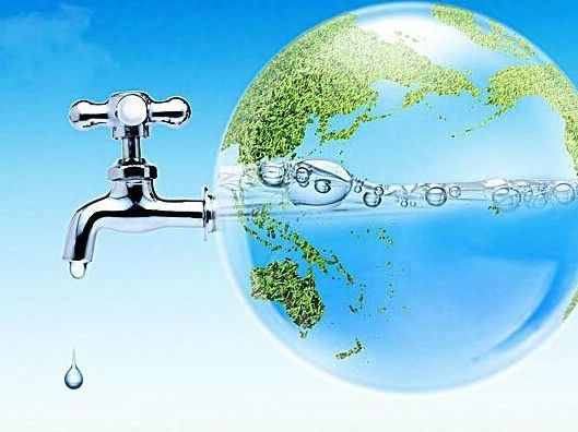 世界前三大淡水湖，占全球可用淡水總量的近一半，有的水能直接喝