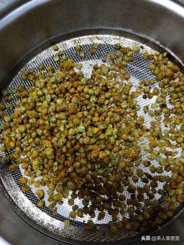 網(wǎng)購菊花茶安全么？要想放心還得自己釆制！教您如何自制野菊花茶