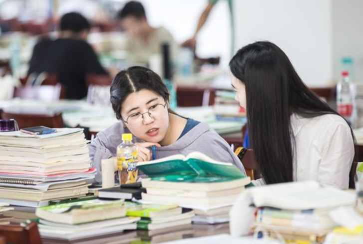 什么是成人高考，文憑的含金量如何，和自考之間有什么差別