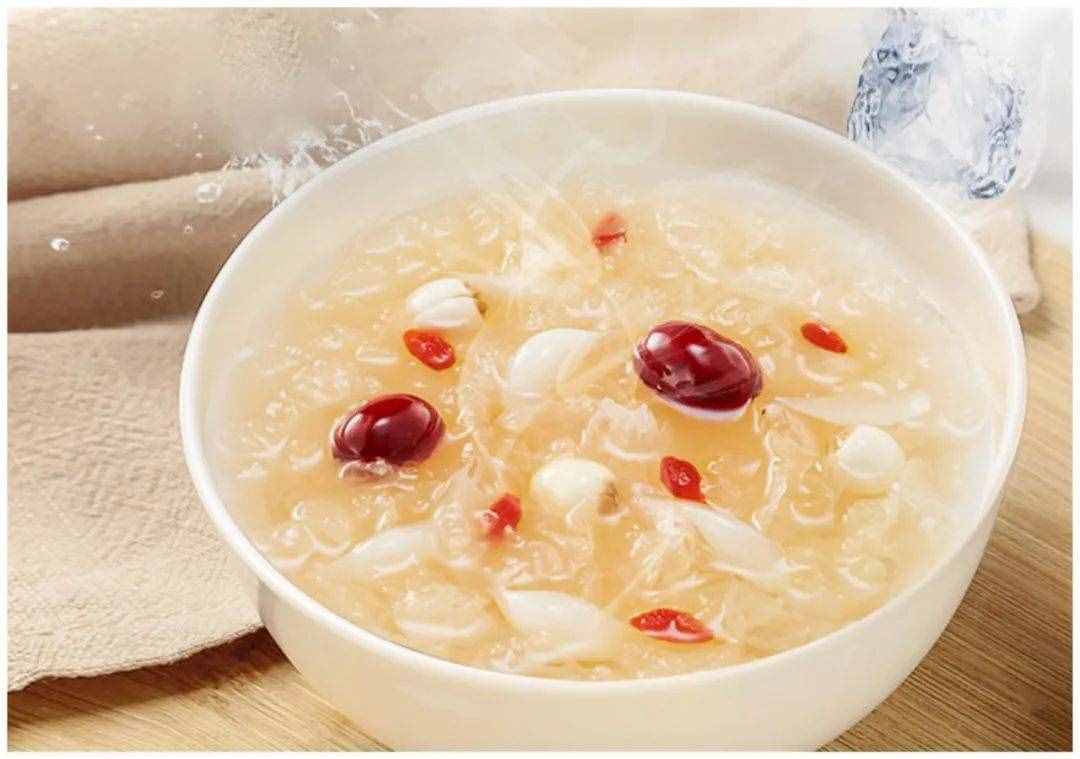 銀耳的營(yíng)養(yǎng)價(jià)值與藥用價(jià)值