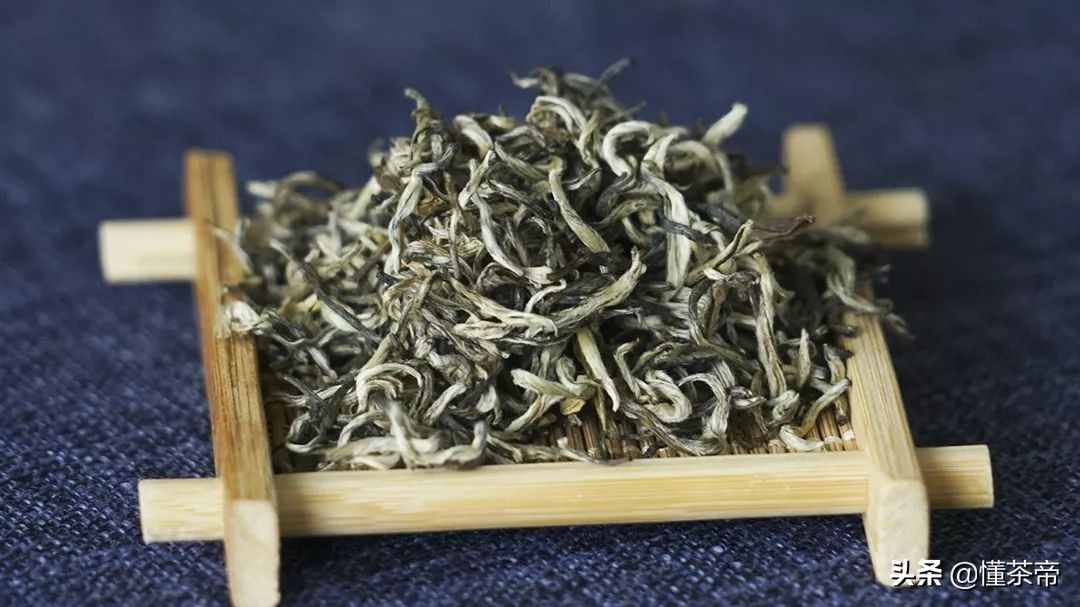 巨頭PK，張一元VS吳裕泰茉莉花茶客觀測(cè)評(píng)，誰(shuí)更勝一籌？