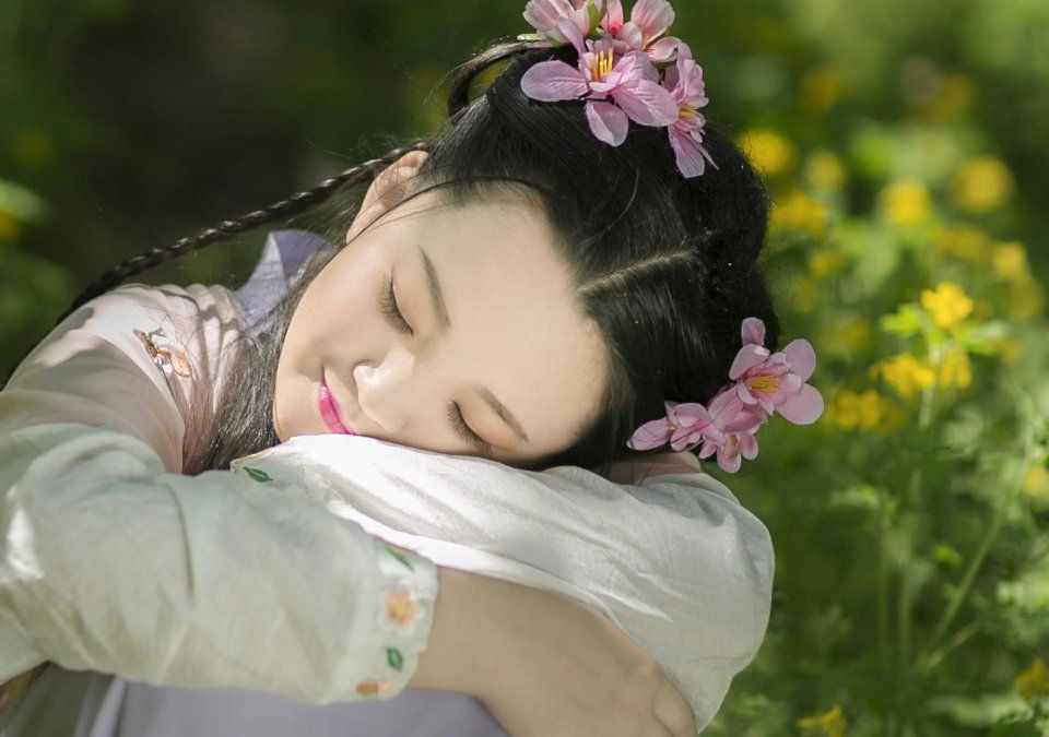 舞象、豆蔻，花信，總角：古人對(duì)年齡的稱謂真的好美