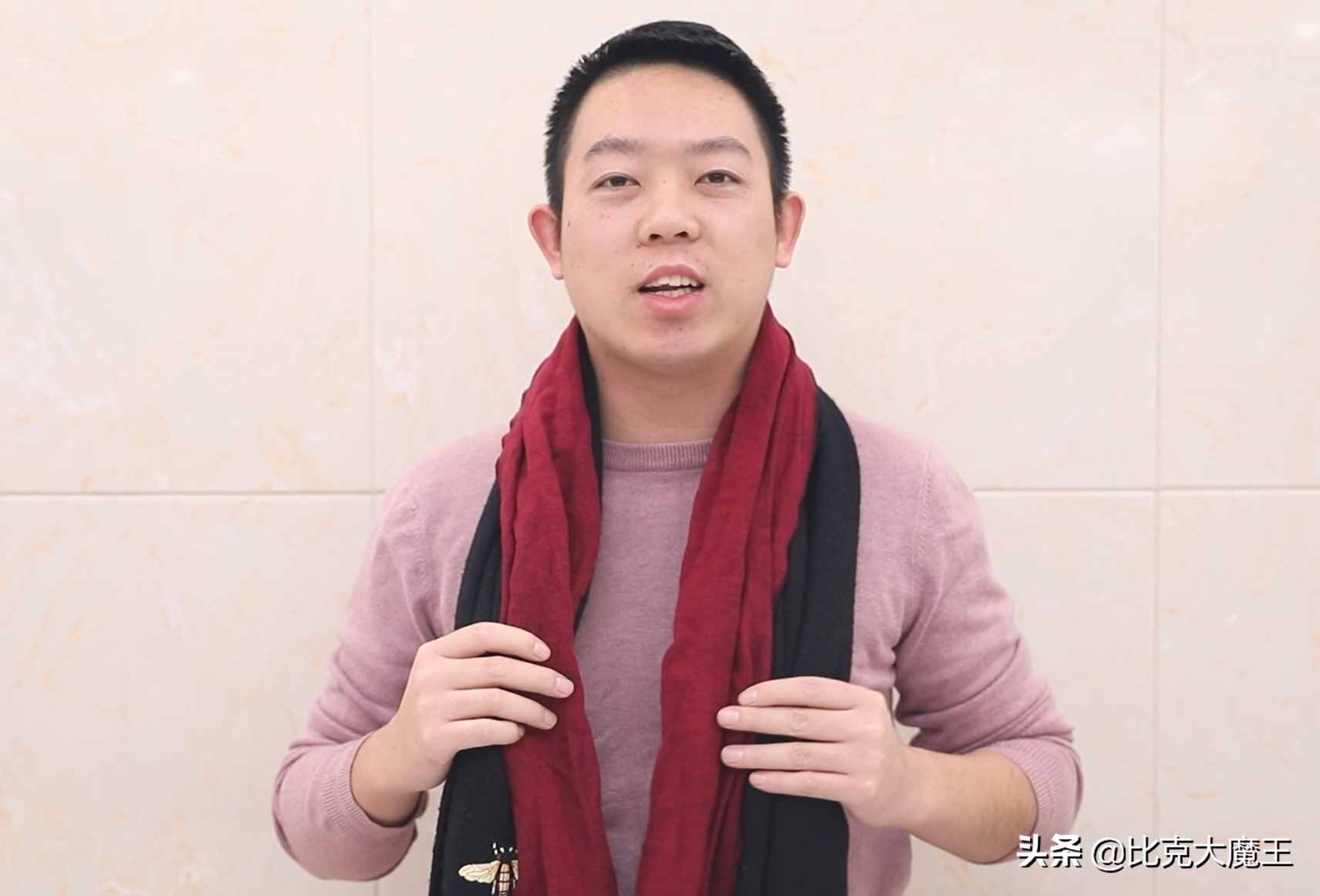圍巾不會(huì)圍不用愁，分享這4種系法給你，方法一看就會(huì)，特別好看