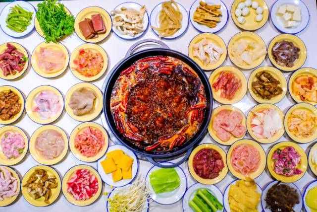 收藏！成都最火的18條美食街，再有人問(wèn)來(lái)成都吃什么，就甩給他！