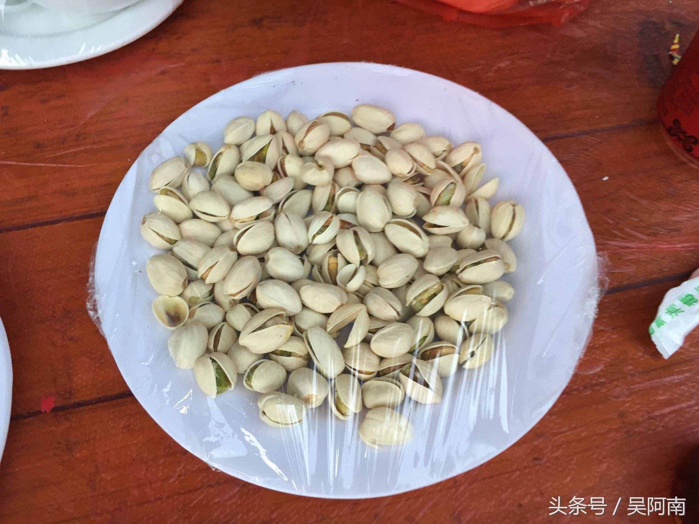鄉(xiāng)村酒席實(shí)拍，28道菜吃到你懷疑人生