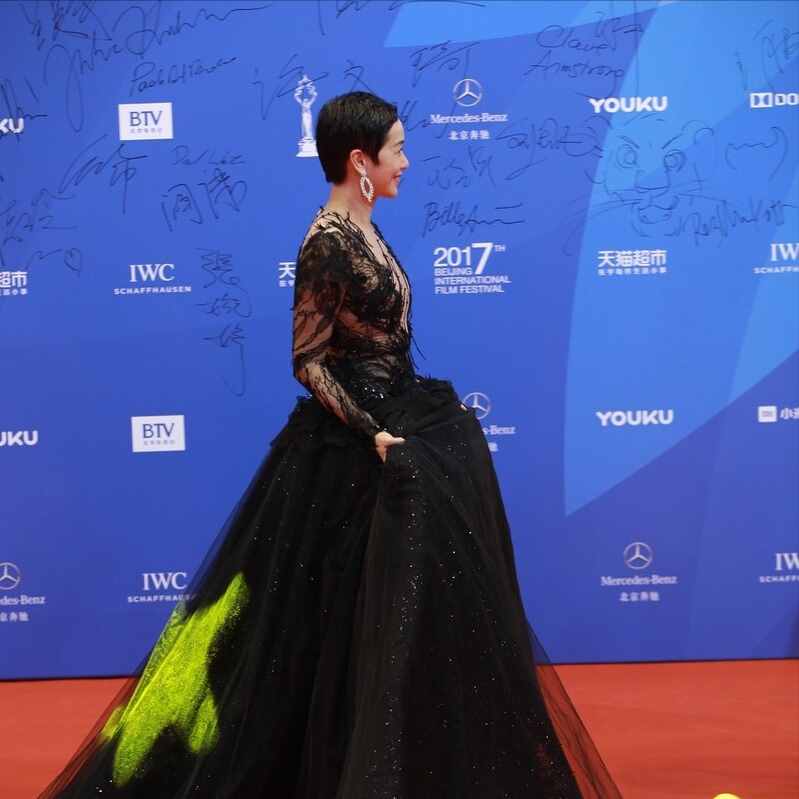國(guó)民老婆蔣雯麗的紛亂情史：征服的老才子與小鮮肉