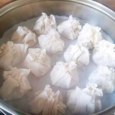 配著這盤內(nèi)蒙特色美食——稍美，米飯可以吃三大碗