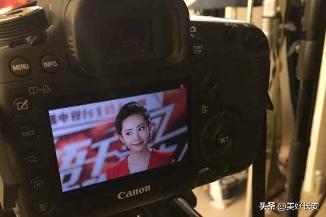 陜臺(tái)美女主播鄭玥：藝考省狀元，優(yōu)秀的女孩有一點(diǎn)兒強(qiáng)迫癥