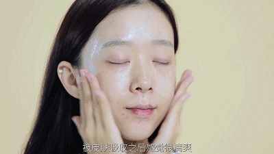 化妝水應該怎么用？用手拍？濕敷？