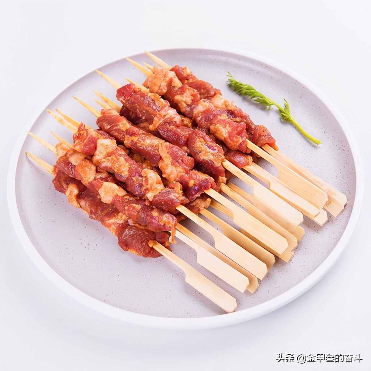 燒烤季來臨！羊肉串應該怎么腌制？原味是否更好吃？答案來了