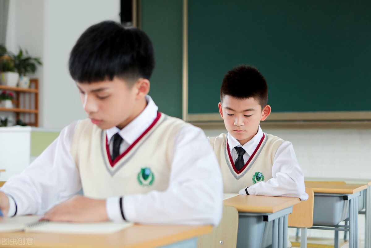 現(xiàn)在完成進行時的用法，它和現(xiàn)在完成時有什么區(qū)別？