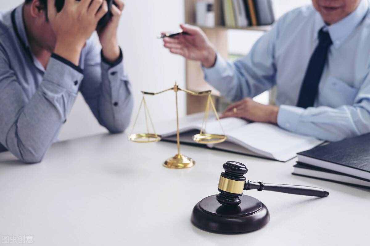 職場百科：考律師證要滿足什么條件？司法考試通過過嗎？