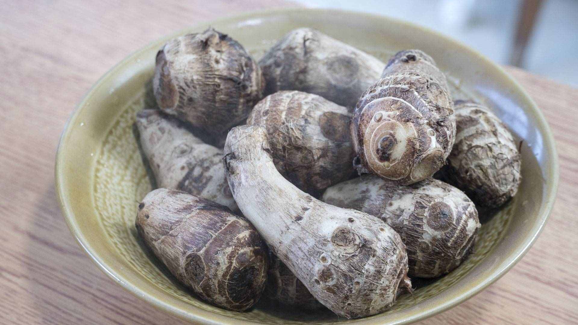秋日進補多吃3紅3白，少吃2綠，降秋燥，忌寒涼，順應(yīng)時節(jié)身體棒