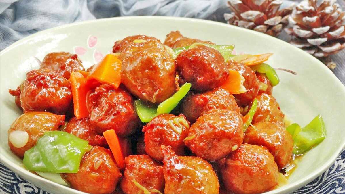 秋日進補多吃3紅3白，少吃2綠，降秋燥，忌寒涼，順應(yīng)時節(jié)身體棒