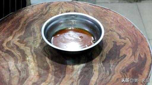 這才是鍋包肉的正確做法，掛糊調(diào)汁是關(guān)鍵，酥脆酸甜，越吃越過(guò)癮