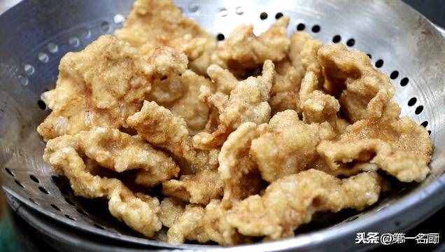 這才是鍋包肉的正確做法，掛糊調(diào)汁是關(guān)鍵，酥脆酸甜，越吃越過(guò)癮