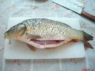 紅燒鯉魚的做法,紅燒鯉魚的家常做法