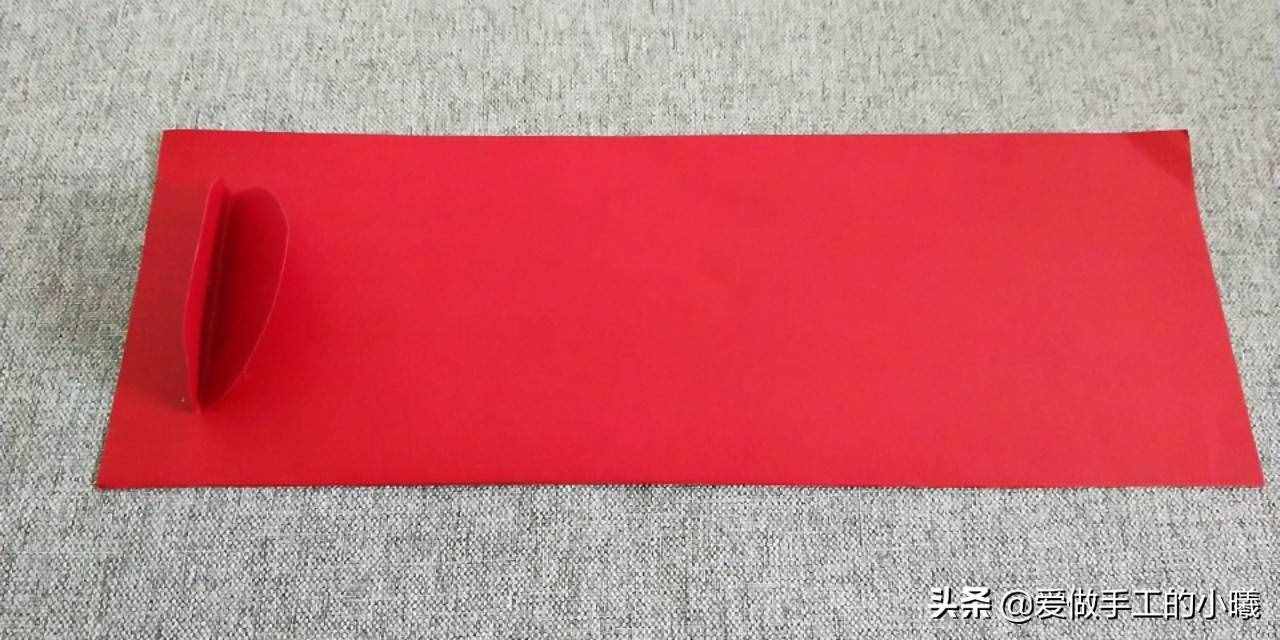 快過年了，用彩紙做個紅紅火火的燈籠吧，燈籠折紙圖解