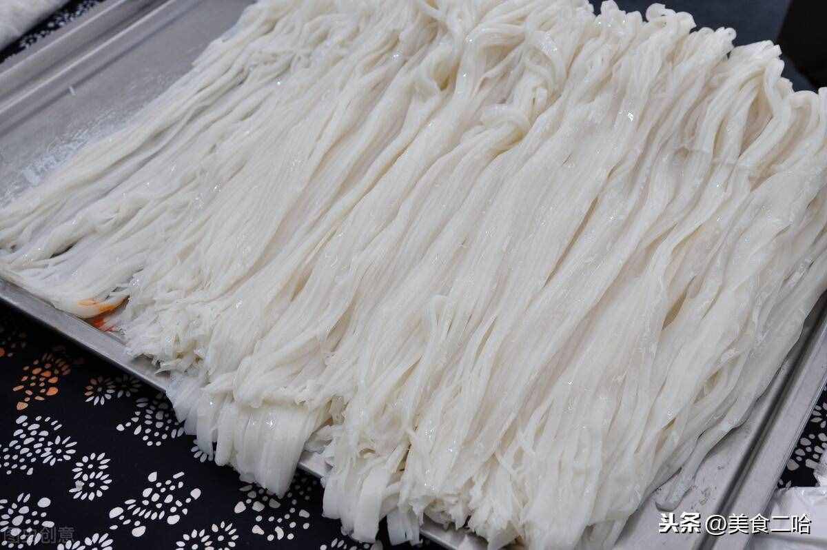 做米皮，很多人都選錯了大米，教你正宗做法，米皮亮白，不開裂