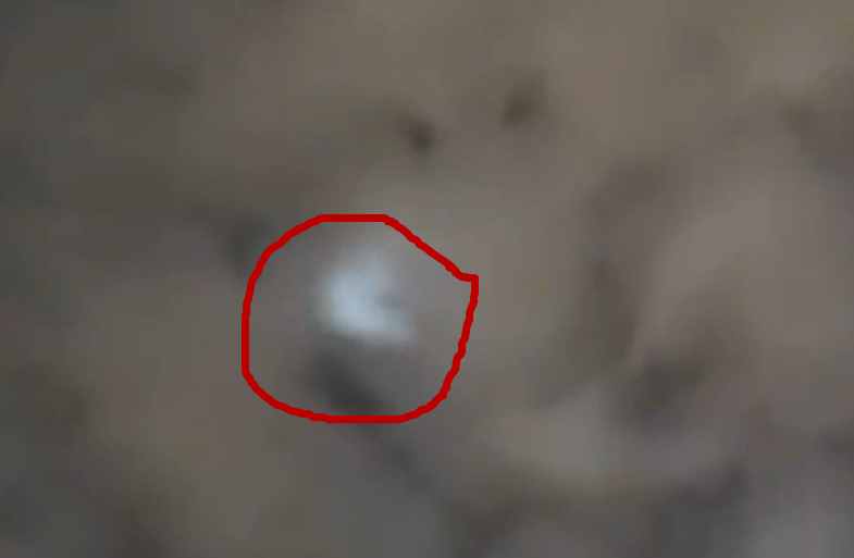 中秋節(jié)前太原天空出現(xiàn)異象，不明發(fā)光體一直在游蕩，像似一條龍？
