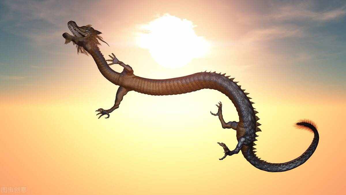 中秋節(jié)前太原天空出現(xiàn)異象，不明發(fā)光體一直在游蕩，像似一條龍？